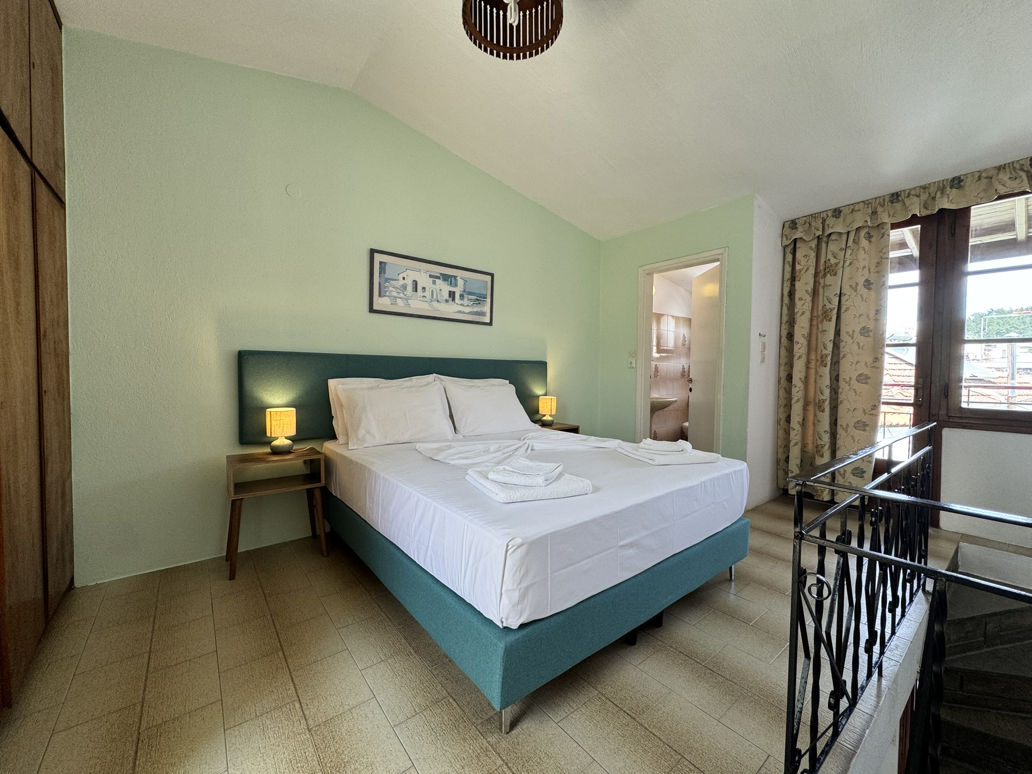 Split-Level Apartment at Kipos Hotel